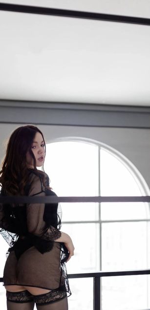 Model - SunFlowerHoney hairy