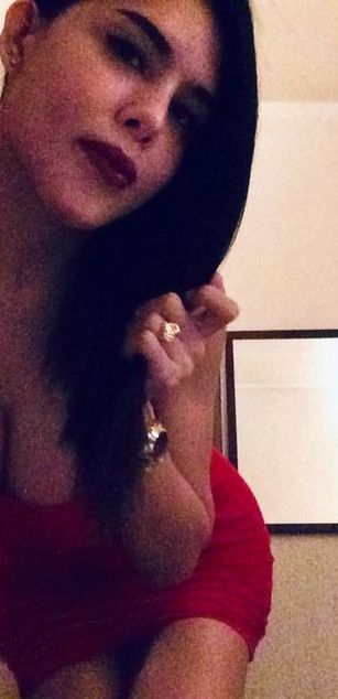 Model - MadocVentura striptease