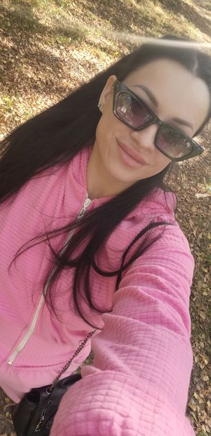 Model - Vickie_Anastasia legs