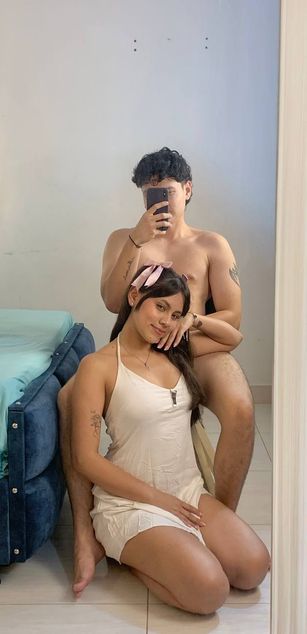 Model - Emily_and_Zac deepthroat