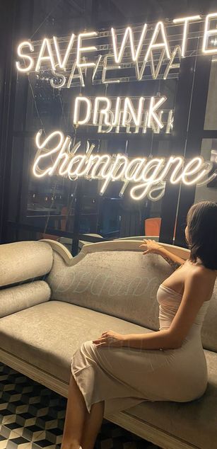 Model - NairobiLee blowjob