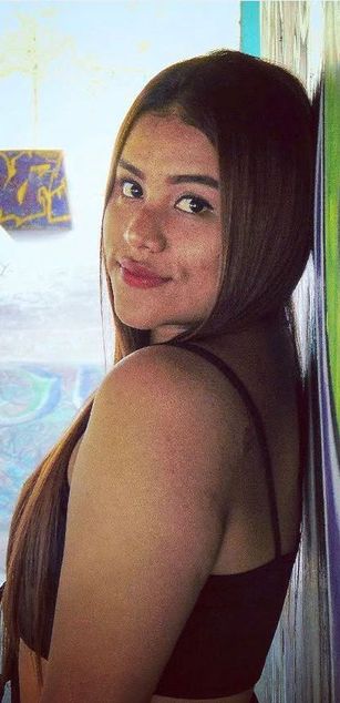 Model - Annie Evans blowjob