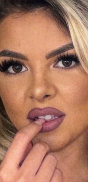 Model - KimmyBliss bigtits