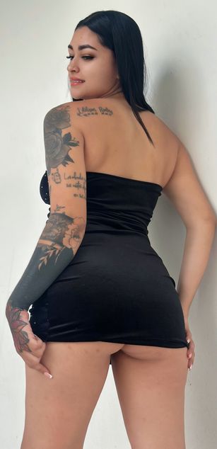 Model - NickyTaylor dildo