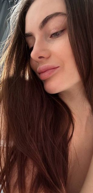 Model - Kora Bloom blowjob