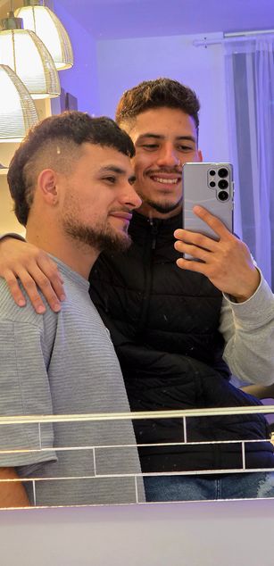 Model - Aron amp Leo deepthroat