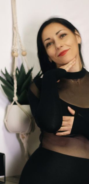 Model - Lilu Grants curvy