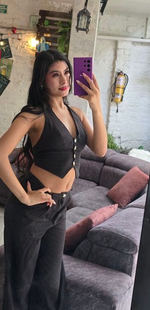 Model - LissaWild deepthroat