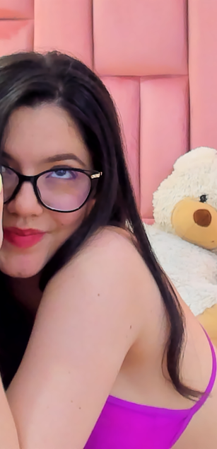 Model - ThrianaOlson blowjob