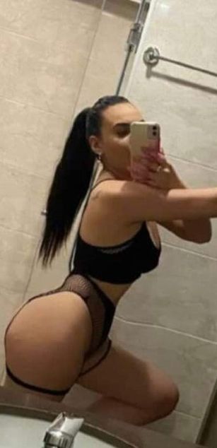 Model - Jessica Jolie deepthroat