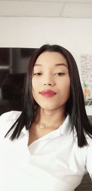 Model - Vanessa english