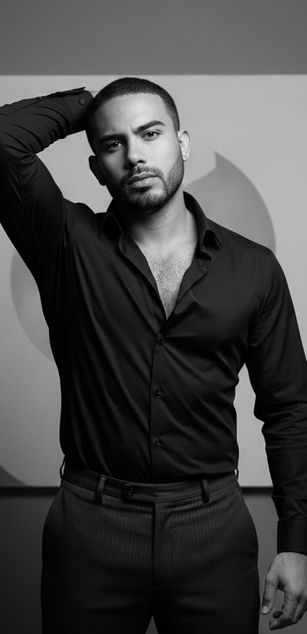 Model - Adam deepthroat