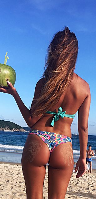 Model - FlirtyMarin striptease