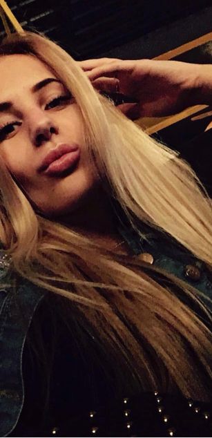 Model - Victori bigeyes