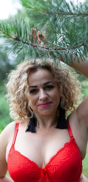 Model - Irina  Nightsolo masturbate