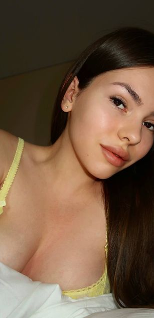 Model - itsmealexxxa fetish