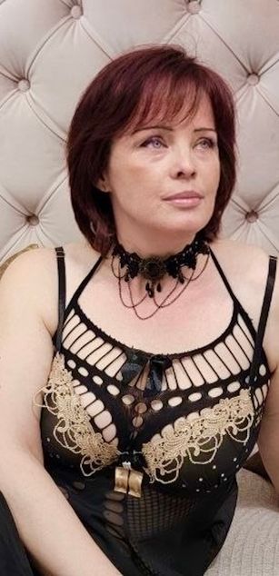 Model - Elodie milf
