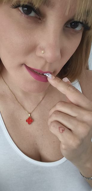 Model - Mia_blonde deepthroat