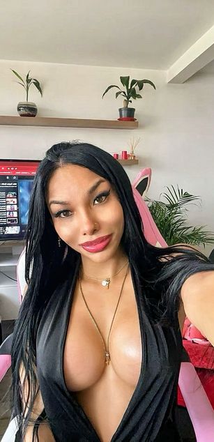 Model - Evaebonny14 ass