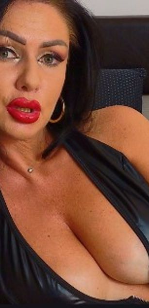 Model - LauraGreen36 toys