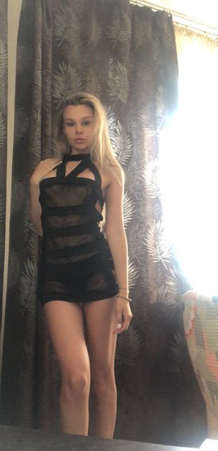 Model - Kate Madliones bigtits