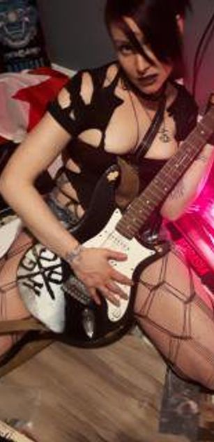 Model - MissySass ass