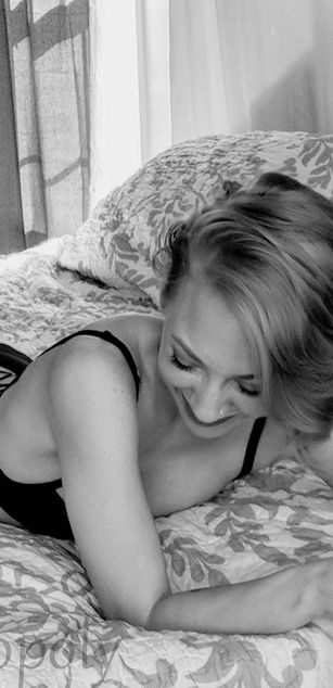 Model - Mrs. Monopoly dirty