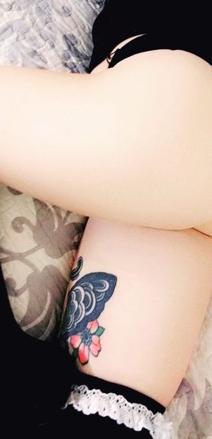 Model - Mrs. Monopoly dirty