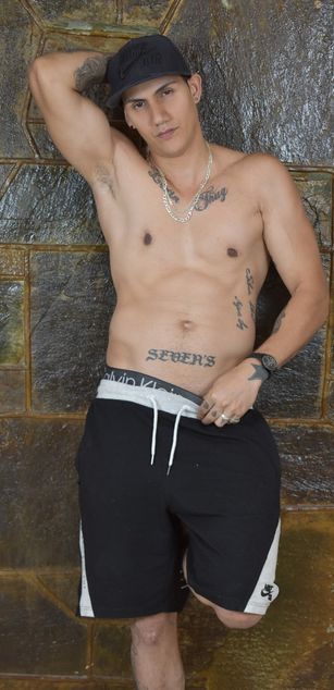 Model - thomas paradise fantasy