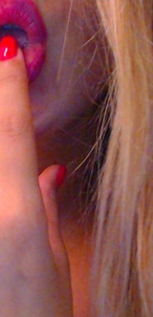 Model - HOT MILF hotpussy