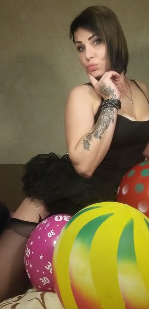 Model - AnnaLu heels