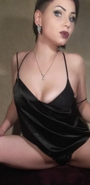 Model - AnnaLu heels