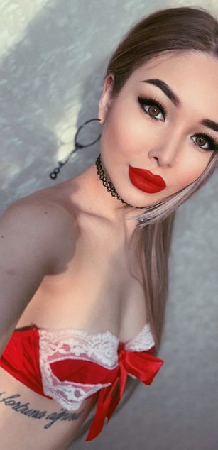 Model - Asian girl naked