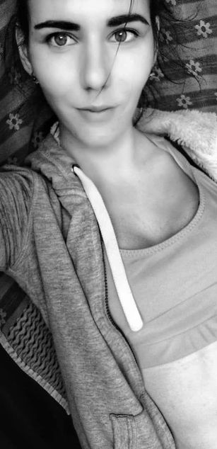 Model - Sweet Opium girl