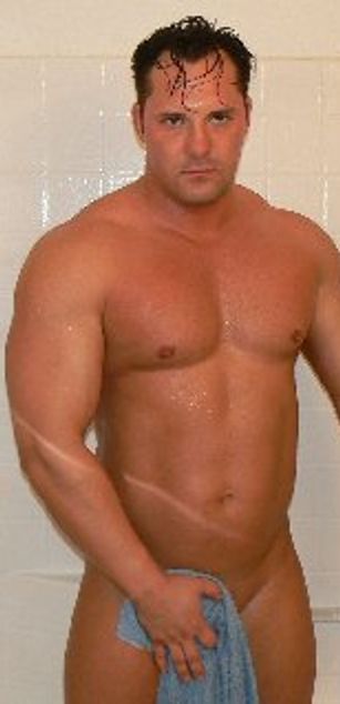 Model - bilthandsom bigass