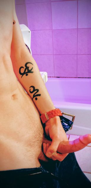 Model - Lola Poppi and Riley Harvey sexy