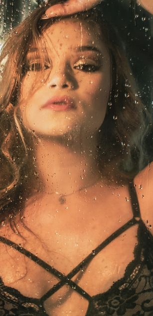 Model - Loren Queen ass