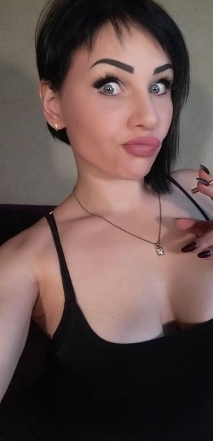 Model - AnnaLu heels