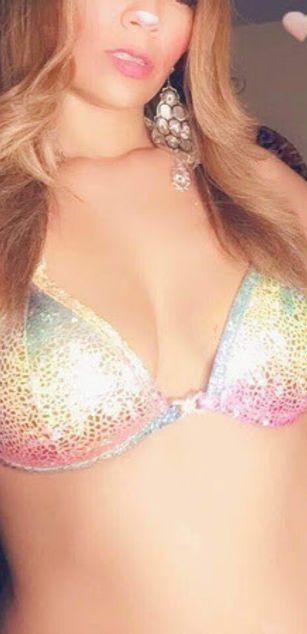 Model - Calisilk mistress