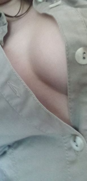 Model - Lanal1717 blowjob