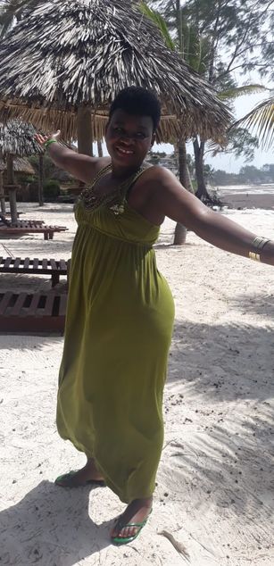 Model - Jacqueline Urudi squiter