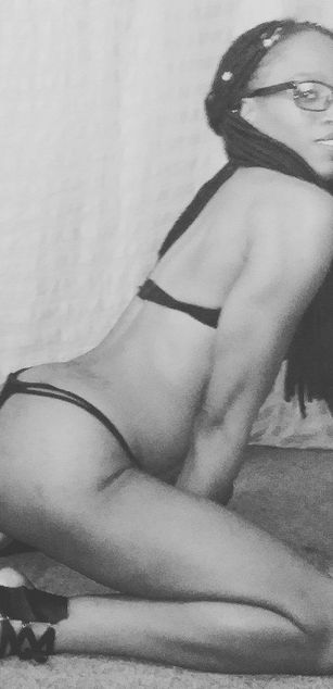 Model - Tiffany Johnson pussy