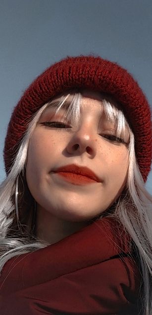 Model - Julia dancing