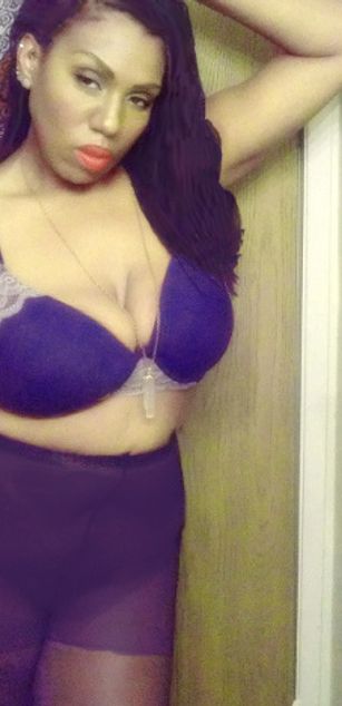 Model - Miss Vera Million lips