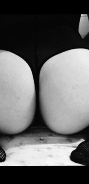 Model - Maryam Cheyenne 2