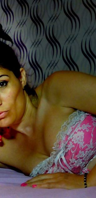 Model - brunett_sweet bigass