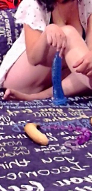 Model - Vanesa Brown dildos