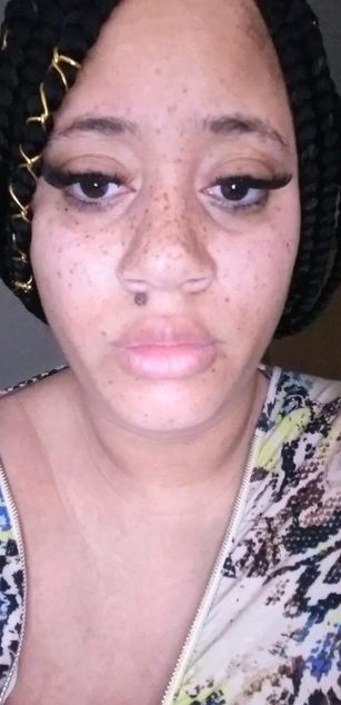 Model - Roxi Red XXX queen