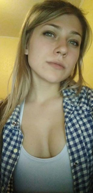 Model - Victoria blowjob