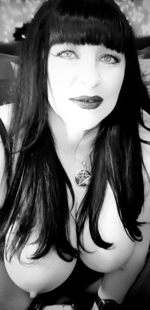 Model - ChrystelleBelle fetish